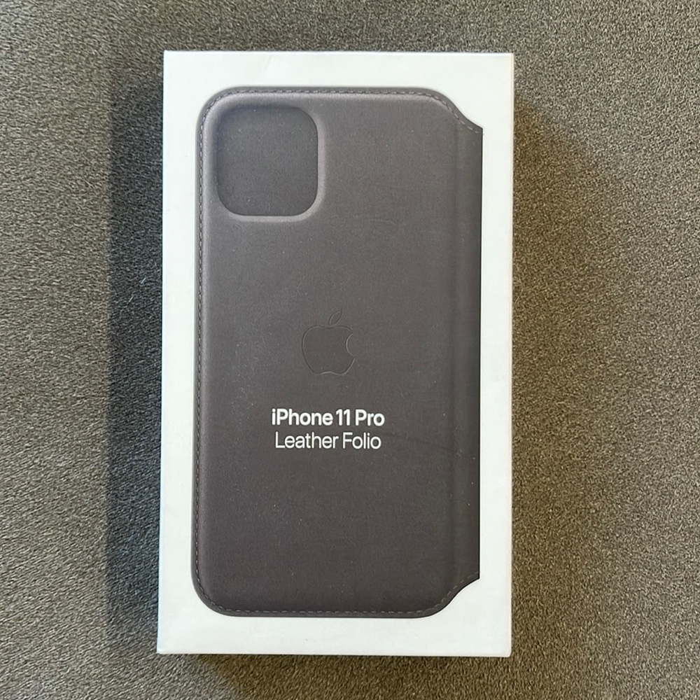 Apple iPhone 11 Pro Leather Folio